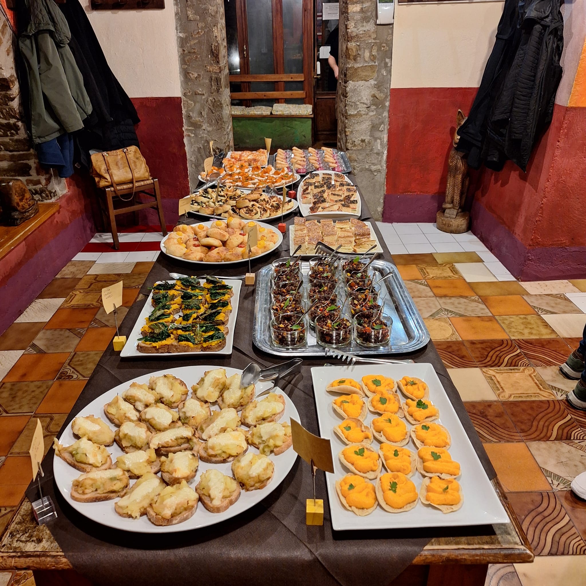 Cenetta Aperitivo_ Spettacolo Agriturismo Alcatraz _ Gubbio Perugia 8
